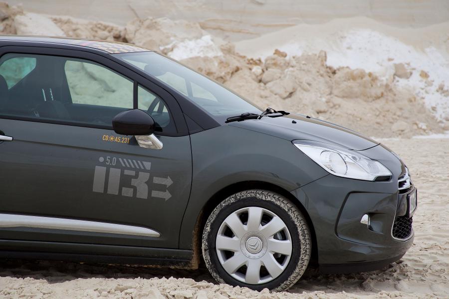  Citroen DS3 2010 года  (фото 45 из 115)
